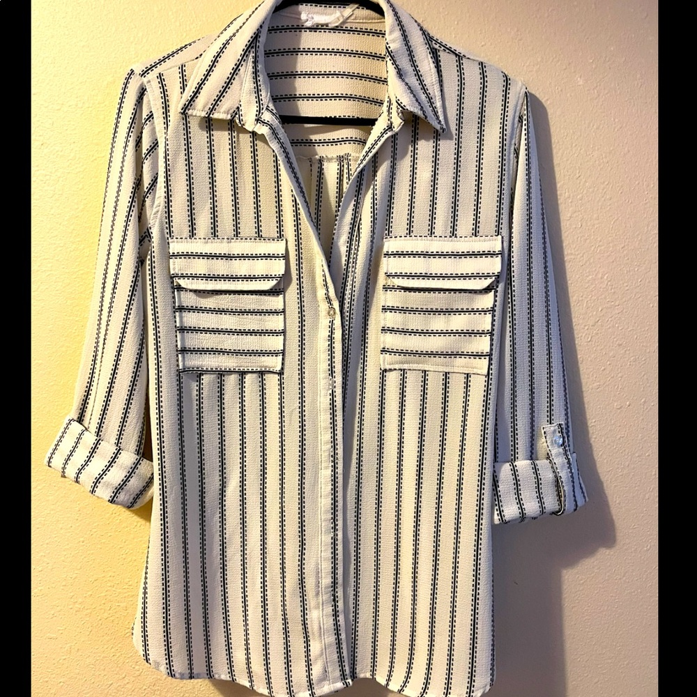 Blu Pepper Two Pocket Blouse